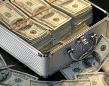 Record pace for Canadian investors acquiring foreign bonds Record pace for Canadian investors acquiring foreign bonds