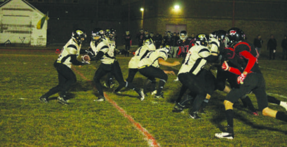 Kobras win close game under the lights Kobras win close game under the lights