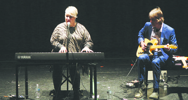 Dynamic duo on stage in Kindersley