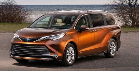 Toyota Sienna Hybrid Toyota Sienna proves the minivan still worth a look