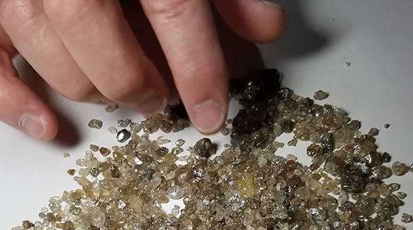 ‘Superdeep’ diamond deepens our understanding of plate tectonics